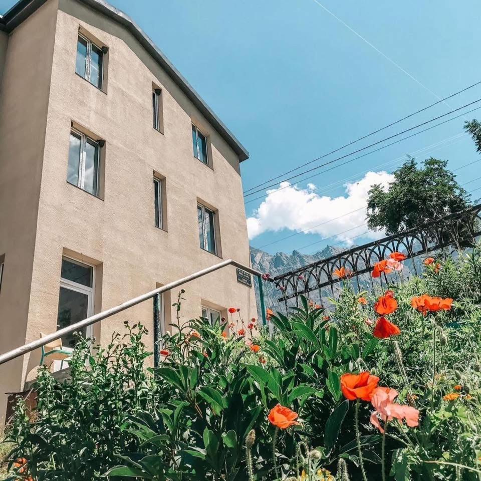 Mountain Heart Bed and Breakfast Kazbegi Εξωτερικό φωτογραφία